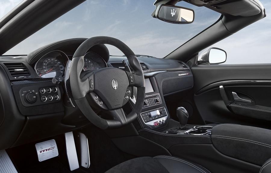  Maserati GranCabrio MC 2012 года  (фото 4 из 12)
